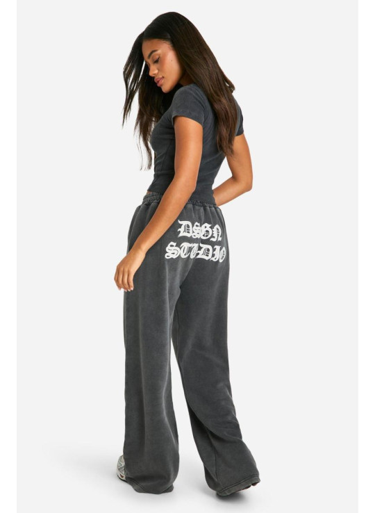 DSGN Studio Bum Applique Пряма нога промита Jogger