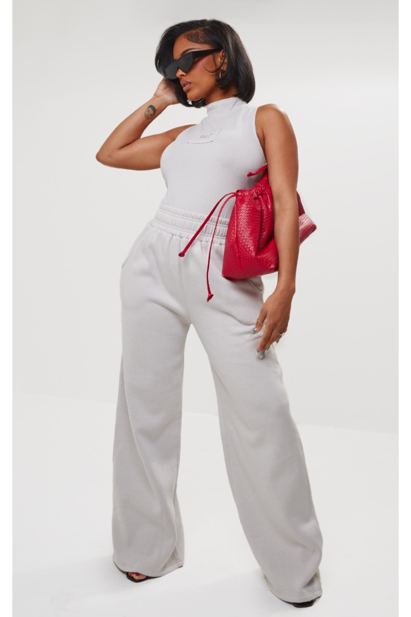 Формуйте сірі піт високої талії