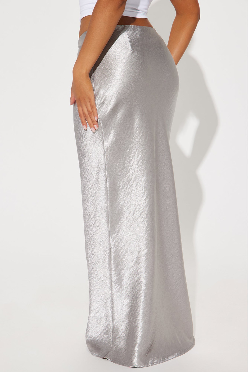 Ніжна шовкова максі-спідниця 