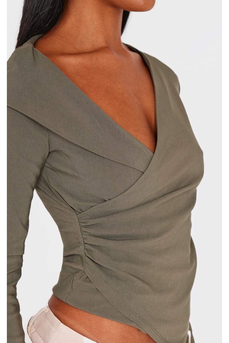 Оливковий бенгальський асиметричний довгий топ із рюшами