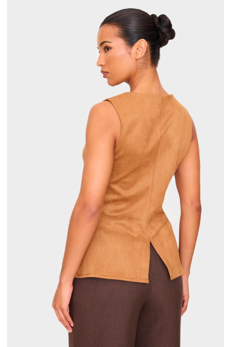 Світло-коричневий довгий жилет зі штучної замші