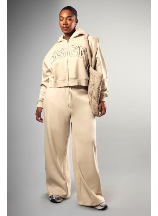 Плюс DSGN Studio Applique Jogger