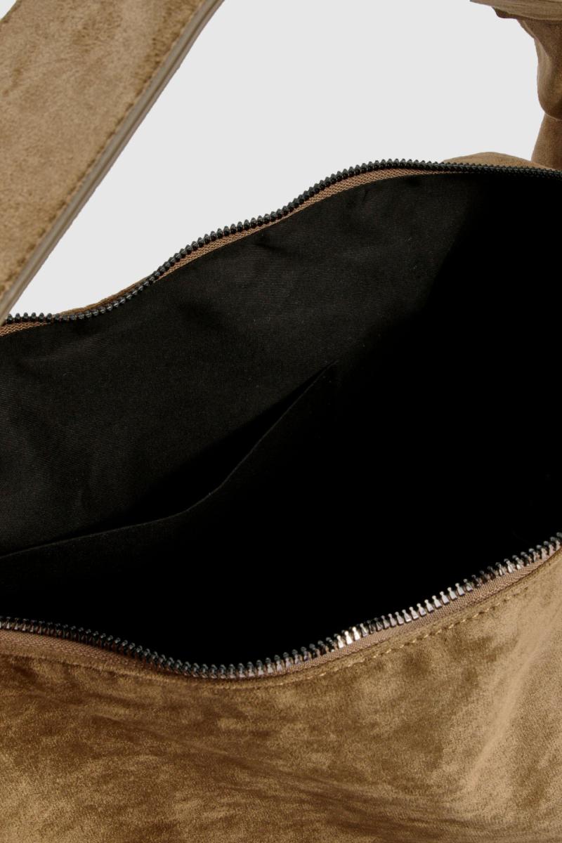 Сумка через плече зі штучної замші