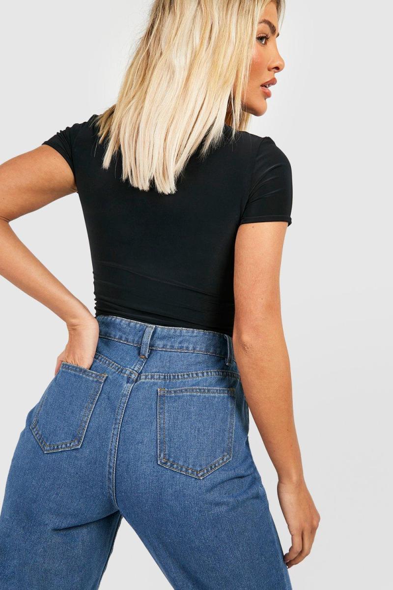 Чорне двошарове боді з короткими рукавами