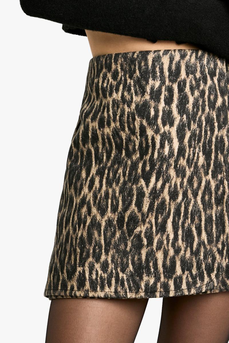 Міні-спідниця з завищеною талією з леопардовим накидом