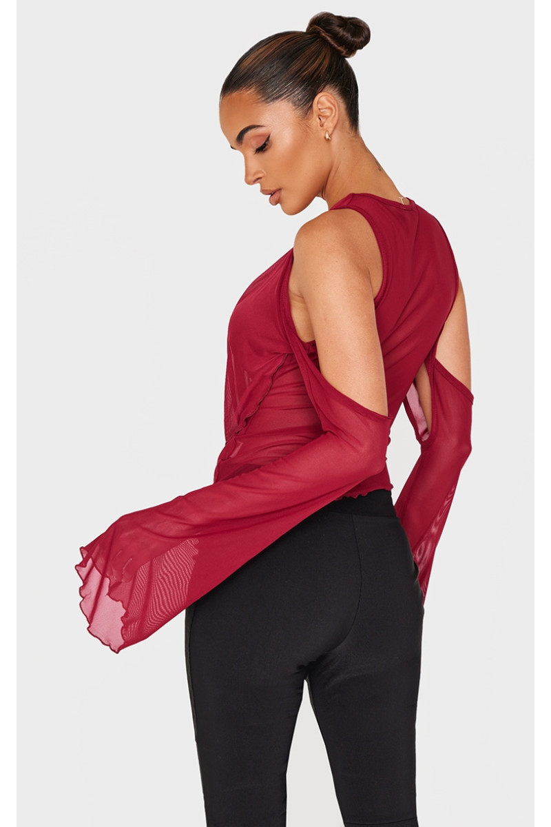 Бордовий сітчастий топ з деталями з вирізом і рукавами