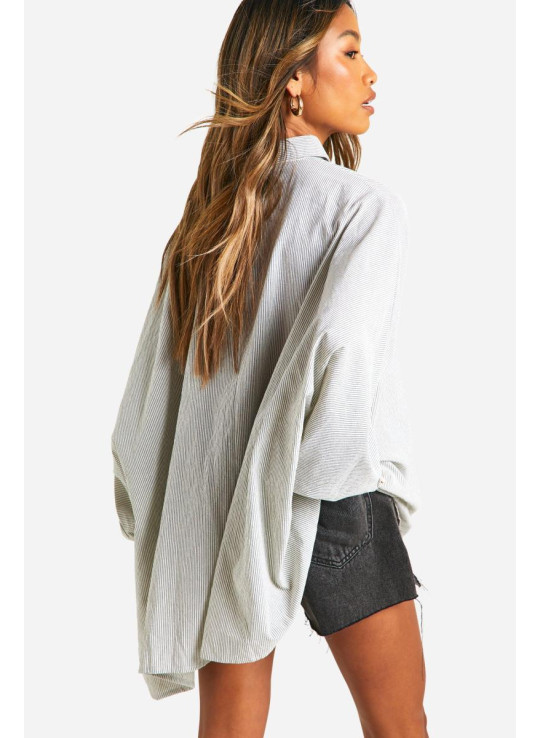 Тонкий об'ємний рукав, що не має сорочки