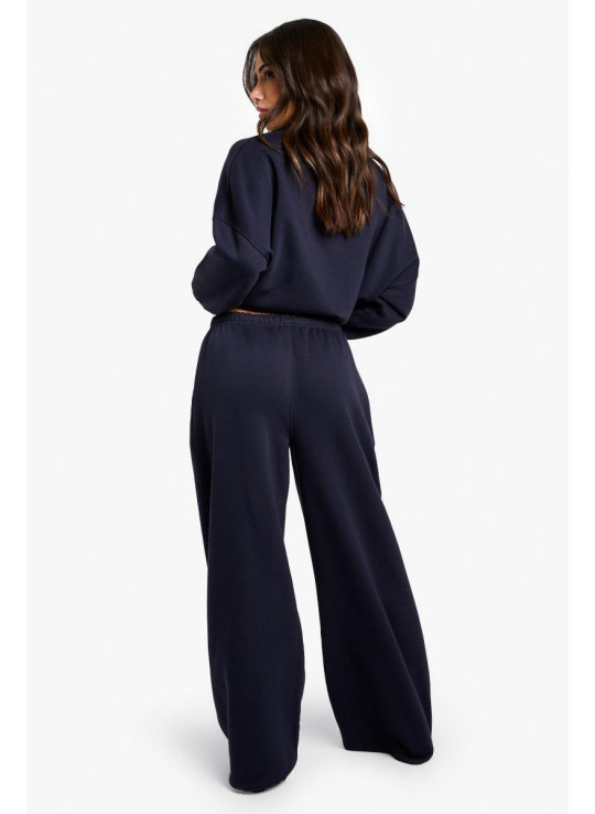 Маленька вишита широка нога пробіжок