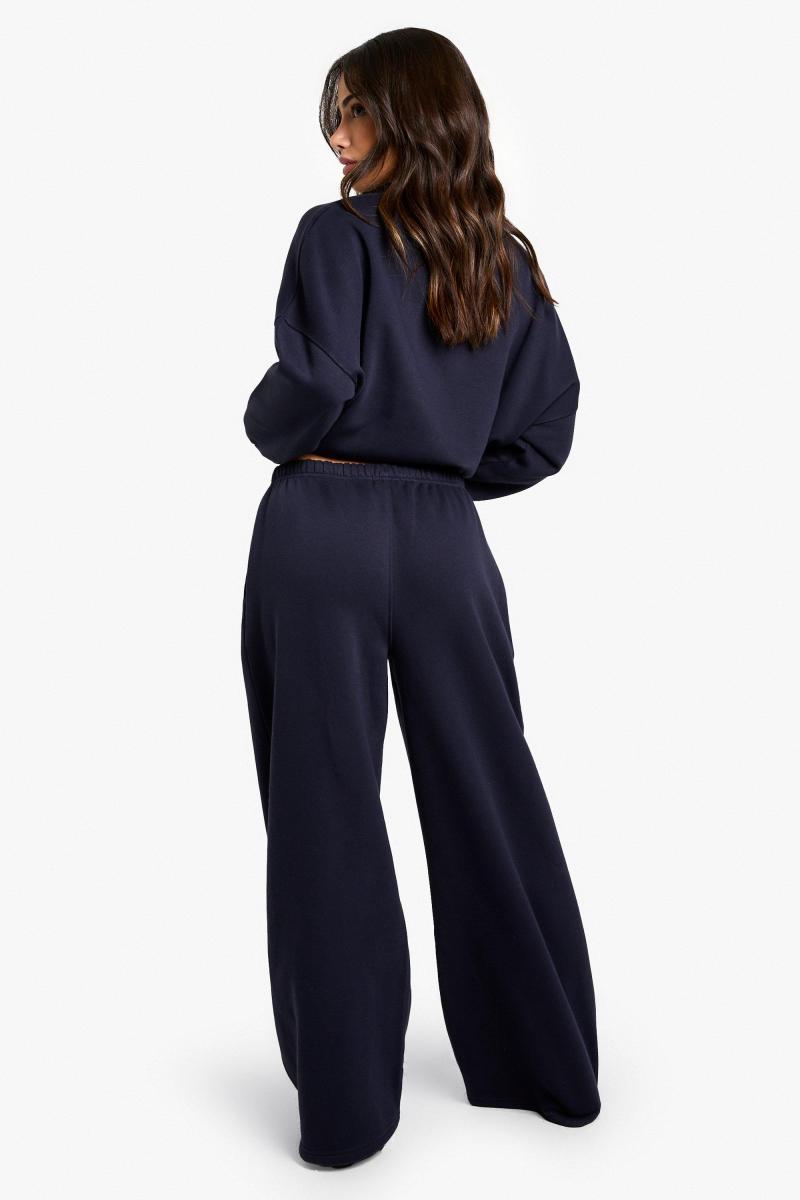 Маленька вишита широка нога пробіжок