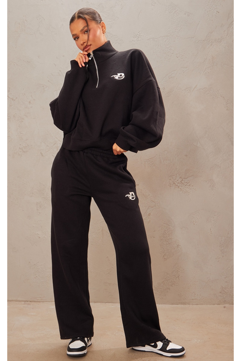 PrettyLittLething Black Logo Вишита широка бігова нога