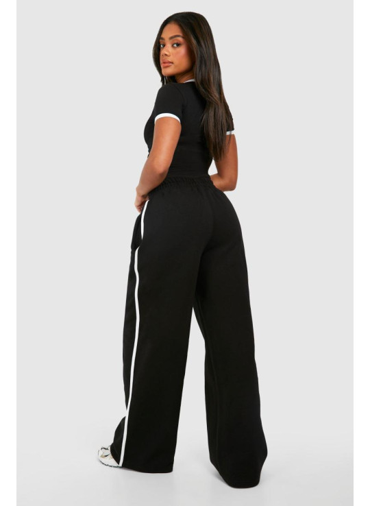 Футболка з окантовкою та спортивний комплект із прямими штанинами