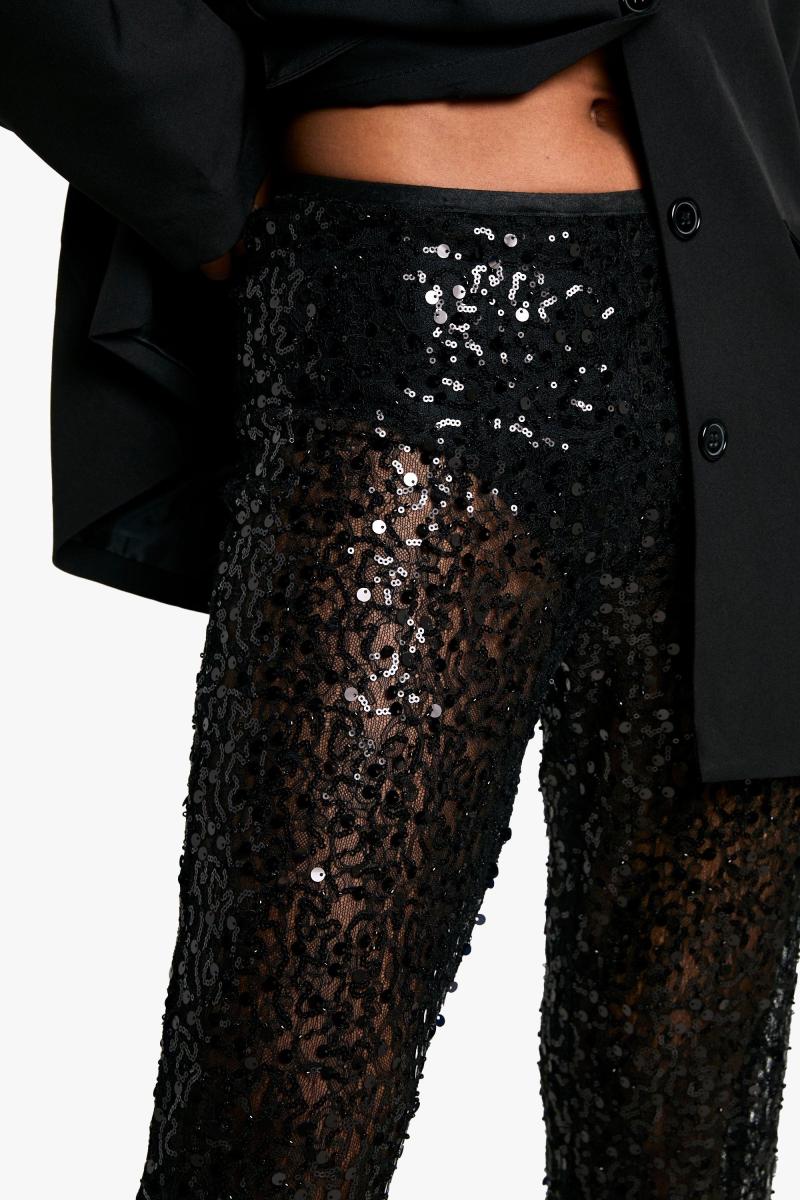 Мереживні кльоші з паєток і бісеру