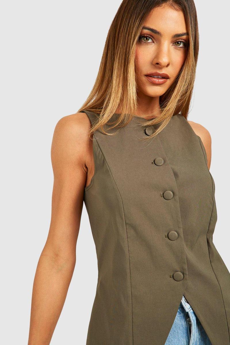 Жилет на ґудзиках кольору хакі