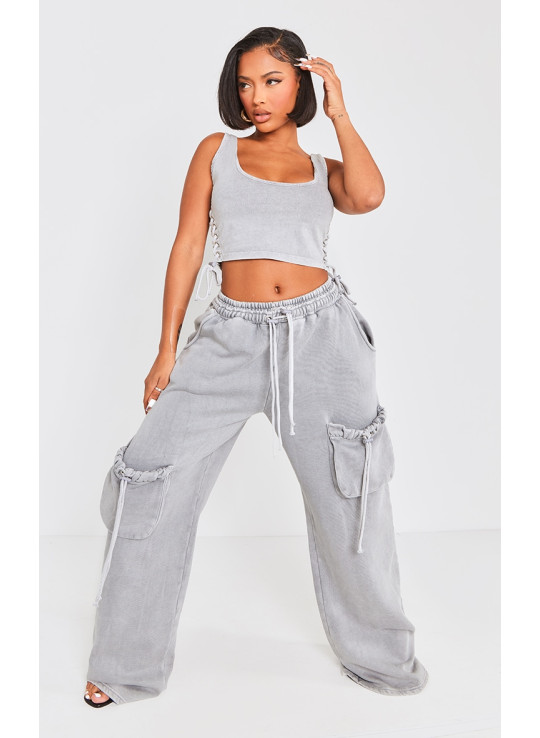 Форма світло -сірого промитого подвійного кишені в кишені широкі пробіжки для ніг